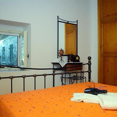 Menelia Cottage Platístoma Pokoj fotografie