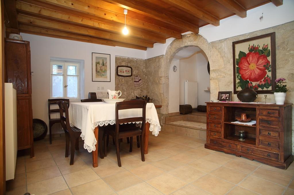 Menelia Cottage Platístoma Pokoj fotografie